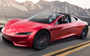 Tesla анонсировала новый электромобиль