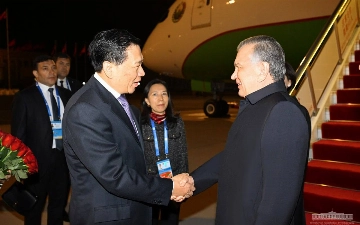 Как Шавката Мирзиёева встретили в Пекине (фото)