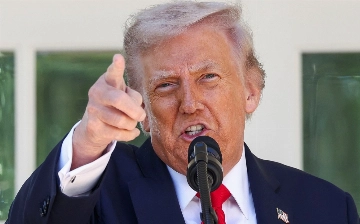 Трамп намерен получить свыше $200 млн за дела против себя