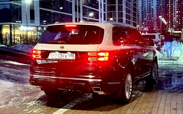 В сети показали фото внедорожника Aurus Komendant в новом двухцветном облике