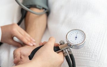 Диетолог рассказала, какие продукты повышают давление