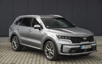 На дорожных испытаниях заметили обновленный Kia Sorento