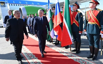 Как Шавката Мирзиёева встретили в Казани (фото)