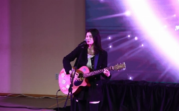 Клип певицы родом из Узбекистана показали на шоу Муз-ТВ