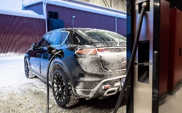 Porsche анонсировал премьеру нового Macan EV