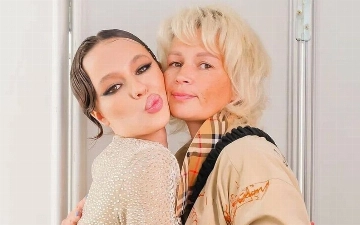 Instasamka поделилась снимком с мамой