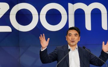 Основатель Zoom обеднел на миллиарды долларов из-за новостей о вакцине о коронавирусе