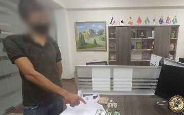 Продававший «секретные средства связи» для абитуриентов мужчина попался 