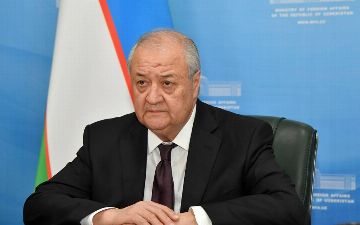 Министр иностранных дел призвал отвлечься от ситуации с COVID-19 в пользу мировой экономики 