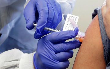 Вакцинация от COVID-19 включена в календарь прививок для профилактики