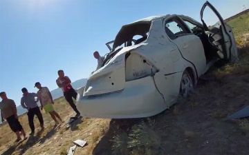 В Навоийской области водитель «Нексии» не справился с управлением и перевернулся. Есть смерть