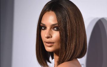 Не можешь решиться на каре? 10 примеров самых стильных стрижек от звёзд