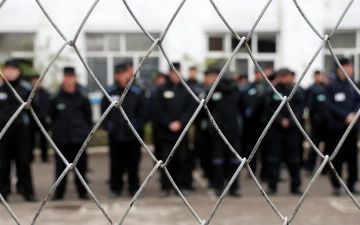 Президент помиловал более 200 заключенных в честь Дня независимости