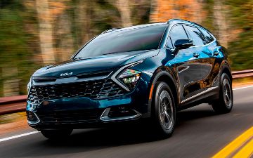 Kia показала новый гибридный кроссовер