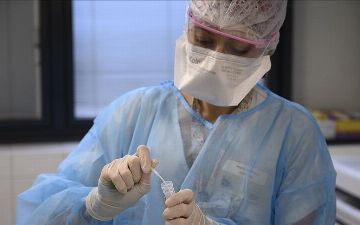 Врач назвал месяц, когда появится новый штамм коронавируса