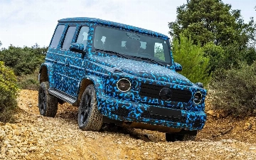 Mercedes-Benz вывел на испытания электрический «Гелик»