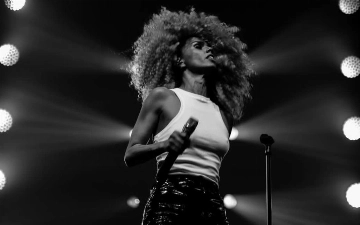 Певица Zivert кардинально сменила имидж