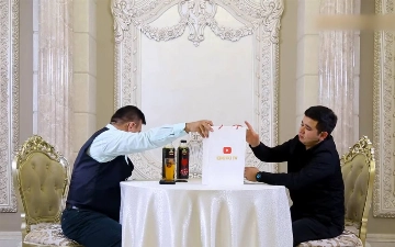 Популярные узбекские блогеры негативно высказались о канале Chotki TV из-за рекламы и подарков другу «MittiVine»