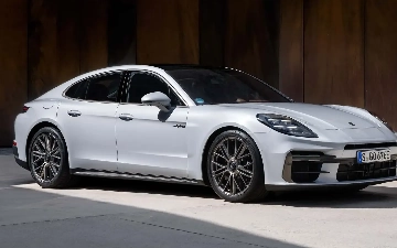 Porsche презентовал самый мощный Panamera в истории