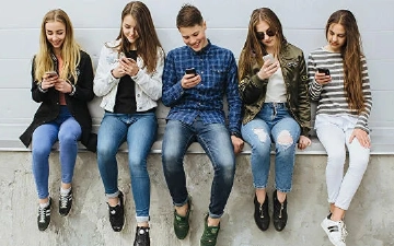 Зумеры ввели новый термин для эгоцентричных собеседников