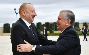 Мирзиёев созвонился с Алиевым — о чем говорили президенты