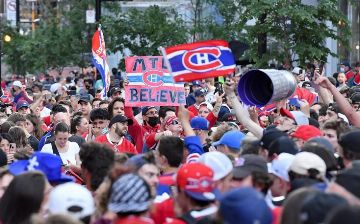 Полиция разогнала болельщиков «Монреаля» слезоточивым газом из-за массового скопления<br>
