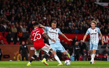 «Манчестер Юнайтед» без Роналду вылетел из Кубка английской лиги - видео