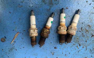 Как понять, что пришло время менять свечи зажигания?