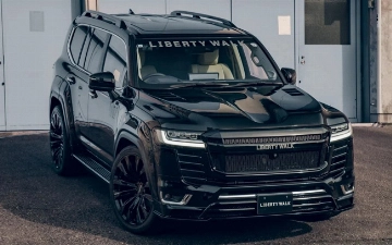 Ателье Liberty Walk презентовало новейший бодикит для Toyota Land Cruiser 300