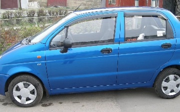 Как правильно установить дефлекторы на машину