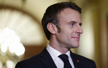 СМИ: Макрон может подать в отставку