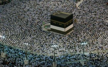 Узбекистанцам разрешили совершать Умру