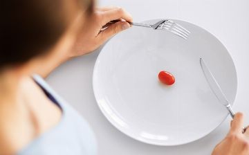 Девушка перестала чувствовать голод после инсульта