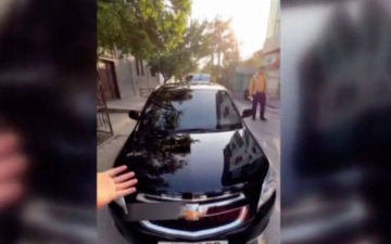 В Ташкенте мужчина полностью затонировал свой Cobalt и попался инспекторам ДПС