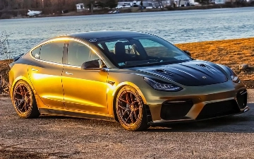 Tesla Model 3 превратили в Porsche Cayman GT4