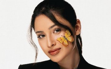 Блогер Рухсора расплакалась, вспомнив свою детскую мечту