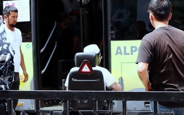 В Андижане пассажира с инвалидностью не пустили в автобус — видео