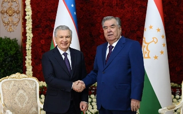 Президенты Узбекистана и Таджикистана провели встречу в Худжанде