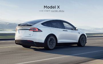 Автопилот Tesla попадает в аварии чаще других автономных систем вождения