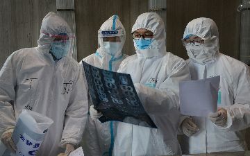 Еще одна группа китайских врачей прибыла в Узбекистан