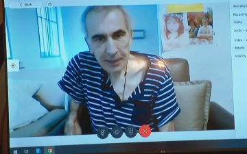 Истощенный Саакашвили впервые за пять месяцев выступил в суде