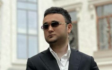 Машину Шохруххона окружили со всех сторон и не давали ему проехать – видео 