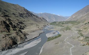 Река Зеравшан осушается. Объем воды в реке значительно снизился по сравнению с прошлым годом