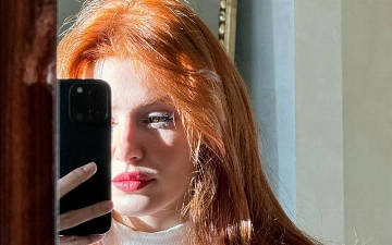 «Обычная рыжая девушка»: в cети не оценили новый имидж Ханде Эрчел