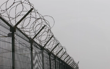 В Пакистане свыше 200 заключенных сбежали из тюрьмы во время землетрясения