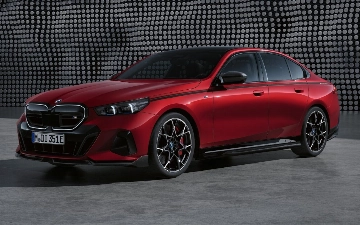 BMW презентовал новую «пятерку» с M-пакетом