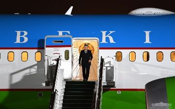 Шавкат Мирзиёев завершил визит в Туркменистан и вернулся в Ташкент