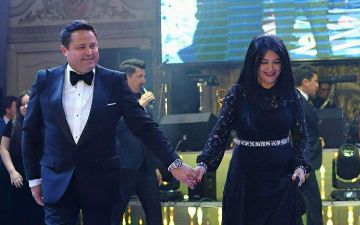 Рашид Халиков станцевал вальс со своей женой под песню Насибы Абдуллаевой и Фарруха Закирова - видео