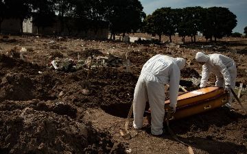 Число жертв коронавируса в мире превысило 800 тысяч