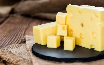 Специалист рассказала, как выбрать качественный сыр